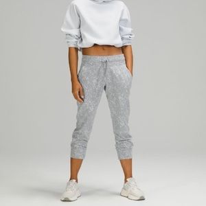 Lululemon Ready to Rulu Jogger Crop Jacquard